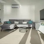 Laganini Villa *