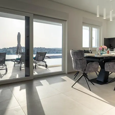 Laganini * Рогозница