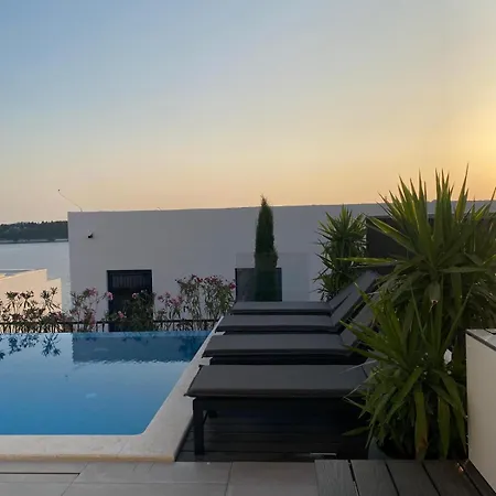 Laganini Рогозница